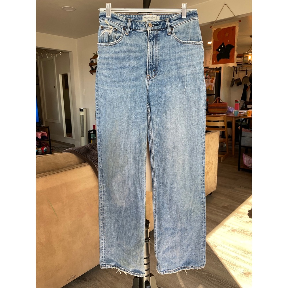 Abercrombie & Fitch Curve Love 90s Relaxed Jean High Rise Light Wash 26 2S